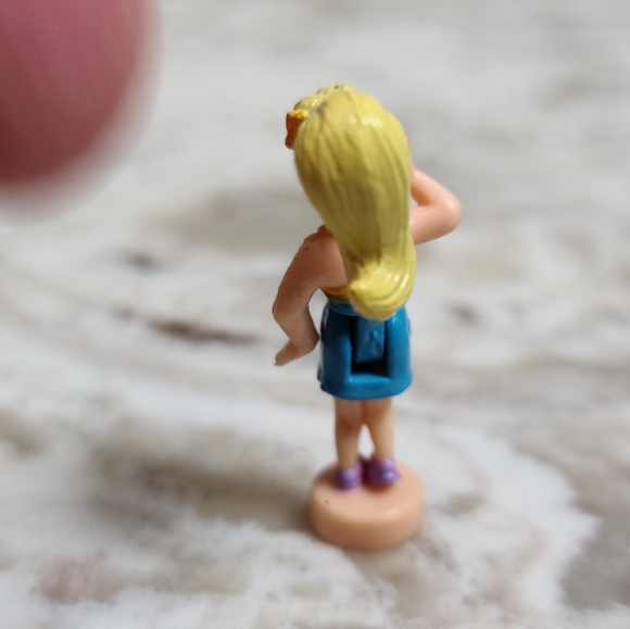 Vintage Polly Pocket 1998 POLLY Doll For Mobile Phone Hot Stuff - Picture 3 of 4